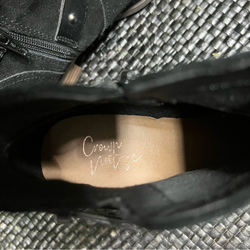 CROWN VINTAGE | Suede Bootie - Picture 6 of 6